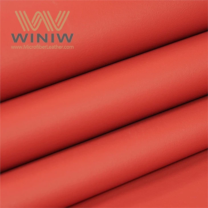 Elegante similpelle rossa vivace per interni auto
